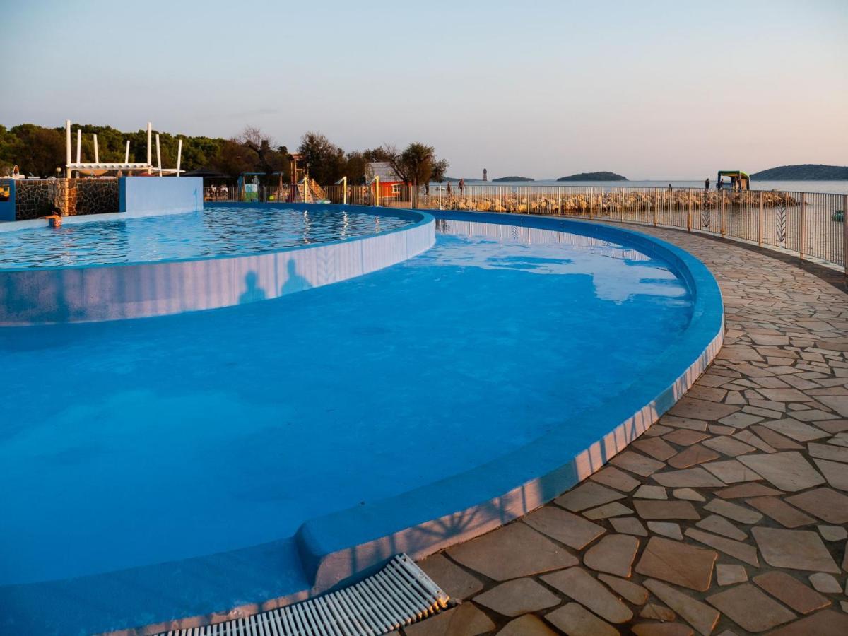 Mediteran Travel Mobile Homes Solaris Brodarica  Εξωτερικό φωτογραφία