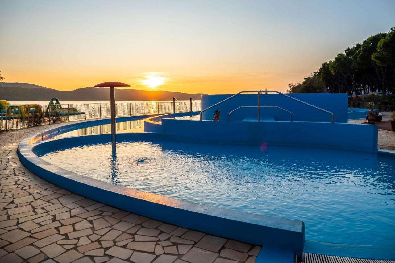 Mediteran Travel Mobile Homes Solaris Brodarica  Εξωτερικό φωτογραφία