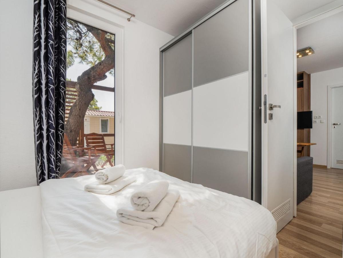Mediteran Travel Mobile Homes Solaris Brodarica  Εξωτερικό φωτογραφία